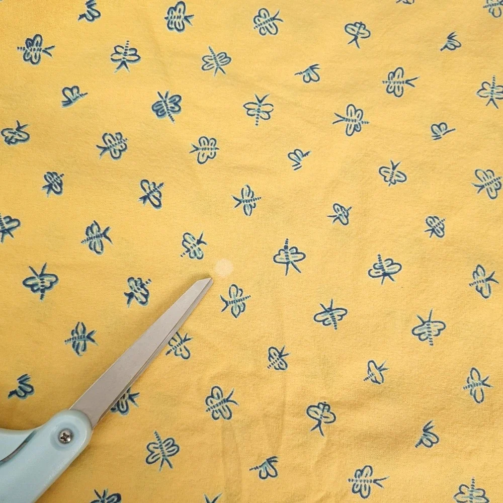 Williams-Sonoma Round Yellow Tablecloth Bees Floral Border Cotton French Country